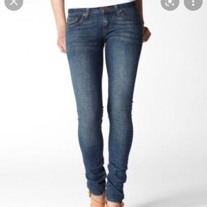 Levi 524 Skinny Jeans size 1